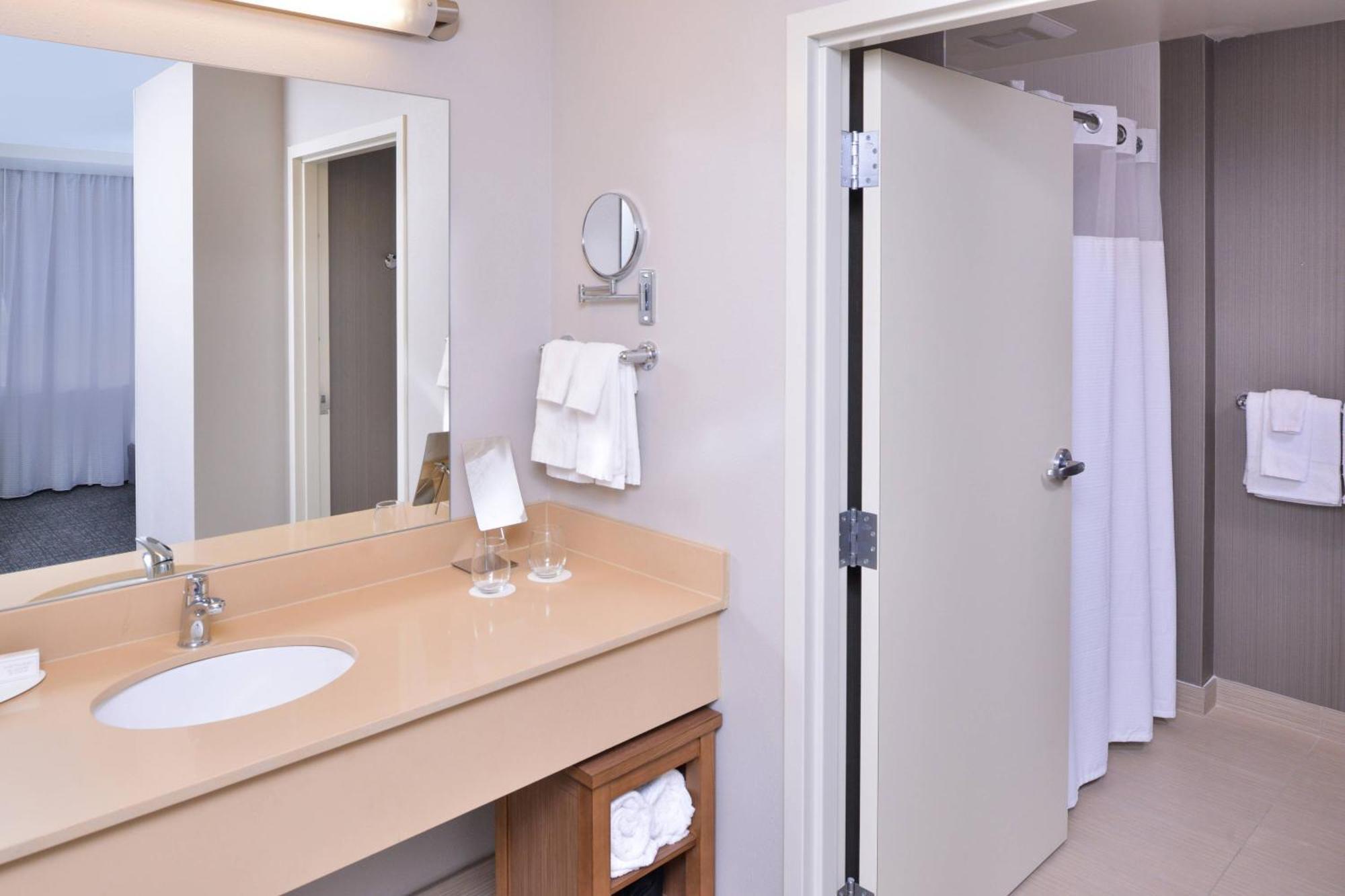 Courtyard By Marriott Columbus Grove City Kültér fotó